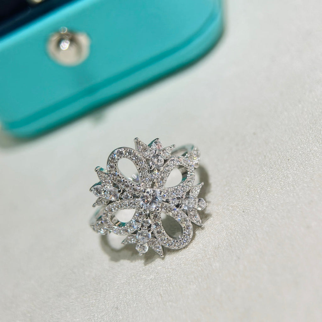 Van Cleef & Arpels Vintage Floral Ring